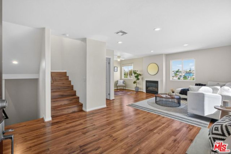 3 Bed Home for Sale in Los Angeles, California