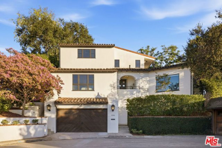 5 Bed Home for Sale in Los Angeles, California