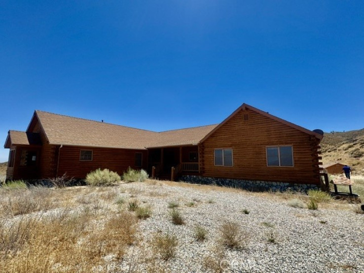 6 Bed Home for Sale in Lancaster, California