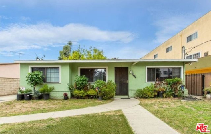 7 Bed Home for Sale in Los Angeles, California