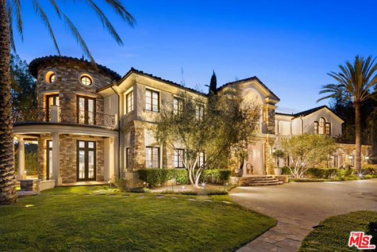 7 Bed Home for Sale in Los Angeles, California
