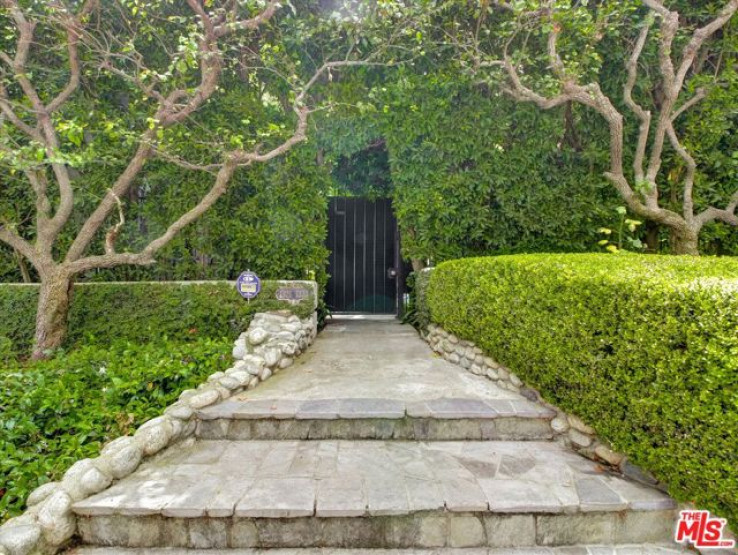 Residential Home in West Hollywood Vicinity