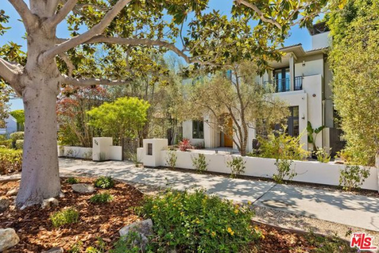 5 Bed Home for Sale in Santa Monica, California