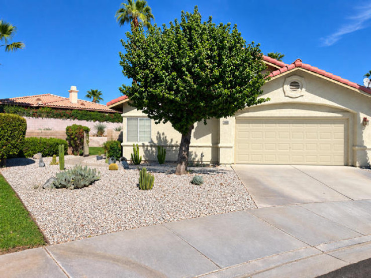 Residential Home in North Palm Desert