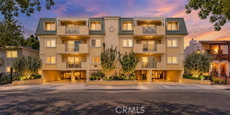 2 Bed Home for Sale in West Hollywood, California
