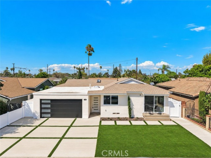 3 Bed Home for Sale in Costa Mesa, California