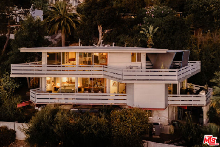 3 Bed Home for Sale in Los Angeles, California