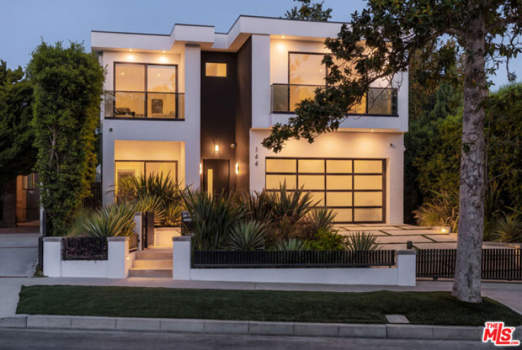 5 Bed Home for Sale in Los Angeles, California