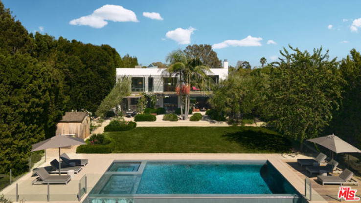 5 Bed Home for Sale in Los Angeles, California