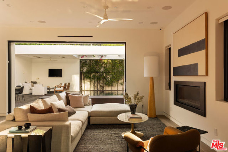 5 Bed Home for Sale in Los Angeles, California