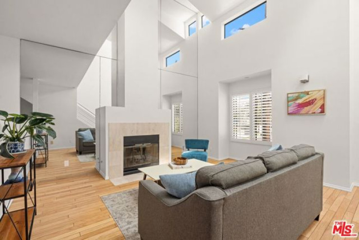 2 Bed Home for Sale in Santa Monica, California
