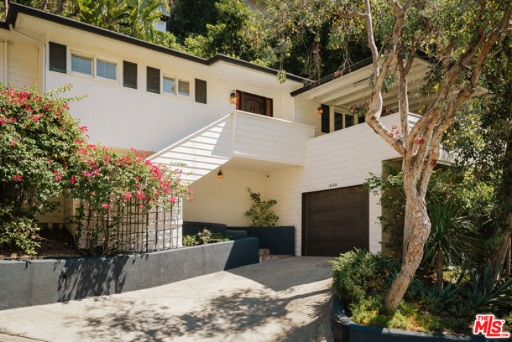 2 Bed Home for Sale in Los Angeles, California