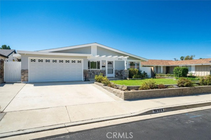 4 Bed Home for Sale in Canyon Country, California