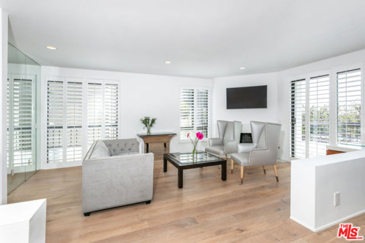 Residential Home in West Hollywood Vicinity