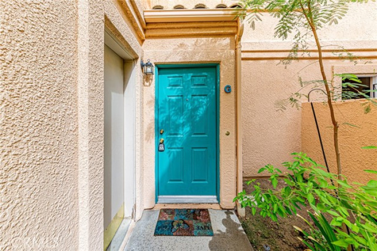 2 Bed Home for Sale in Newhall, California