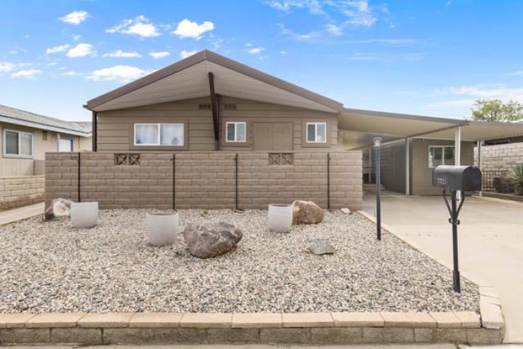 Residential Home in North Palm Desert