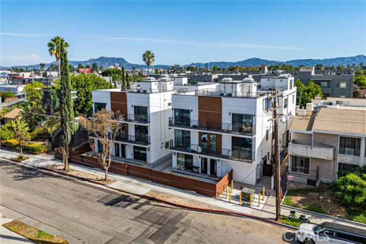  Income Home for Sale in Los Angeles, California