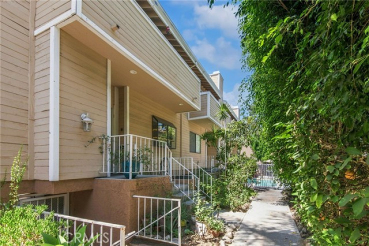 2 Bed Home for Sale in Valley Village, California