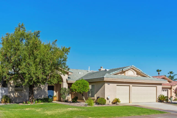Residential Home in North Palm Desert