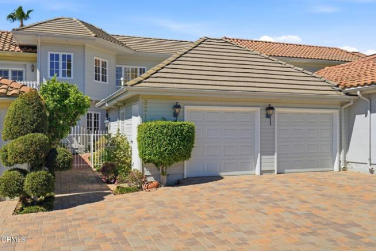 5 Bed Home for Sale in Los Angeles, California