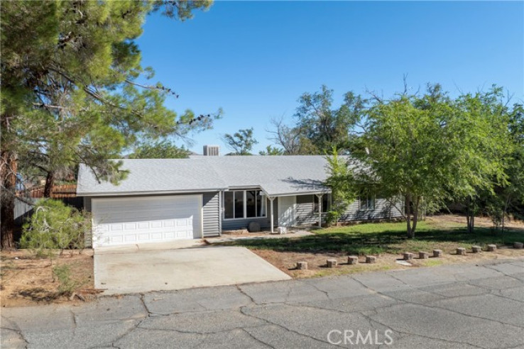 3 Bed Home for Sale in Lake Los Angeles, California