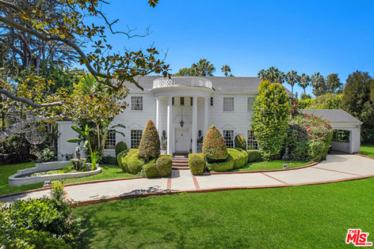 6 Bed Home for Sale in Los Angeles, California