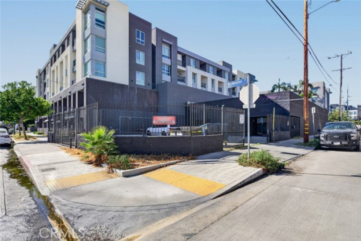 Commercial Lease in North Hollywood