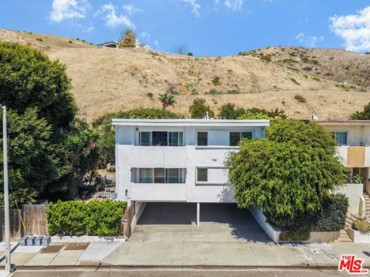  Income Home for Sale in Malibu, California
