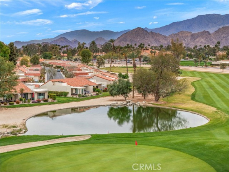 Residential Home in East Palm Desert