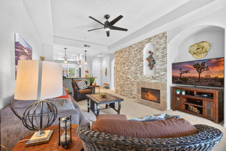 Residential Home in North Palm Desert