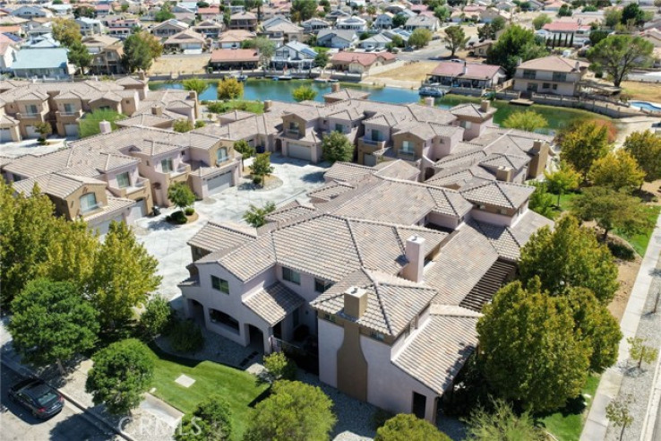 Residential Home in Helendale