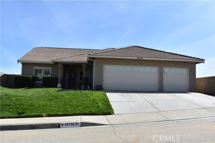 4 Bed Home for Sale in Palmdale, California