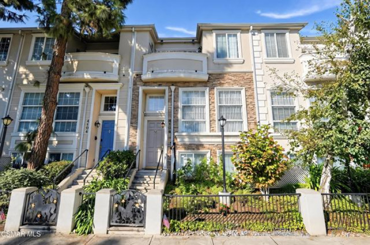 4 Bed Home for Sale in Burbank, California