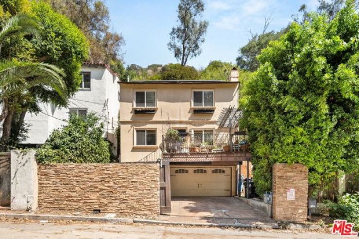 2 Bed Home for Sale in Los Angeles, California