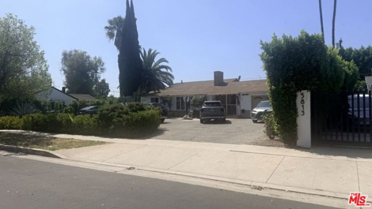Residential Home in North Hollywood