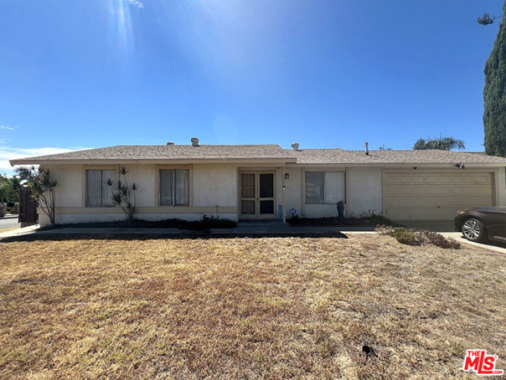 3 Bed Home for Sale in Bloomington, California