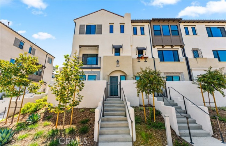 4 Bed Home for Sale in Burbank, California