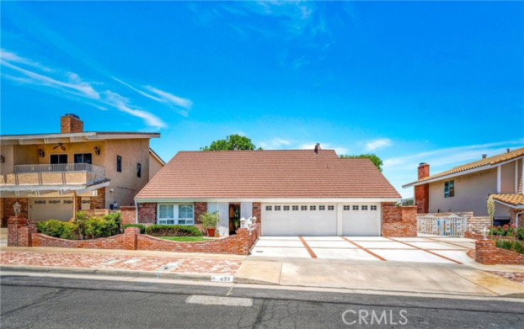 5 Bed Home for Sale in Palmdale, California