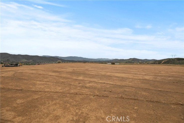  Land for Sale in Agua Dulce, California