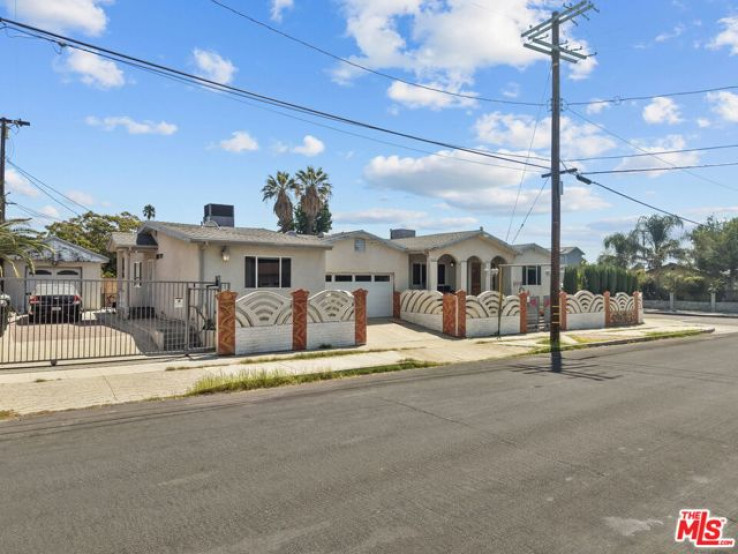 4 Bed Home for Sale in Los Angeles, California
