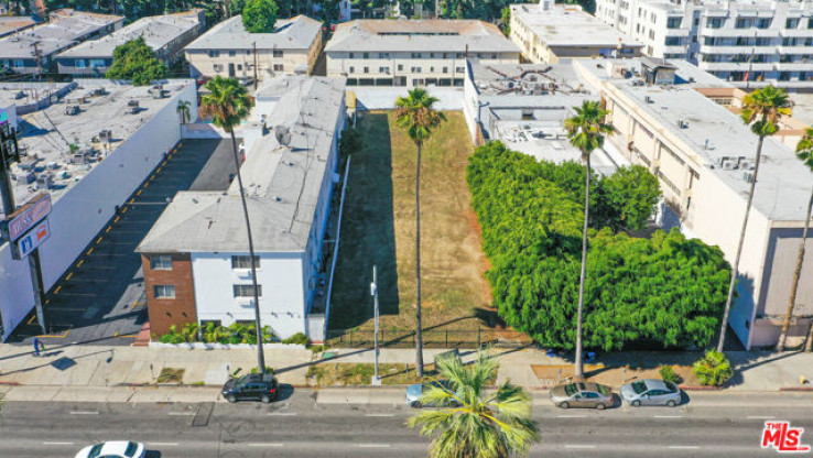 Land in Hollywood