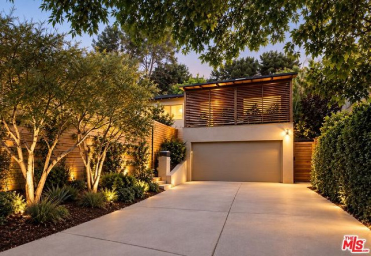 2 Bed Home for Sale in Los Angeles, California