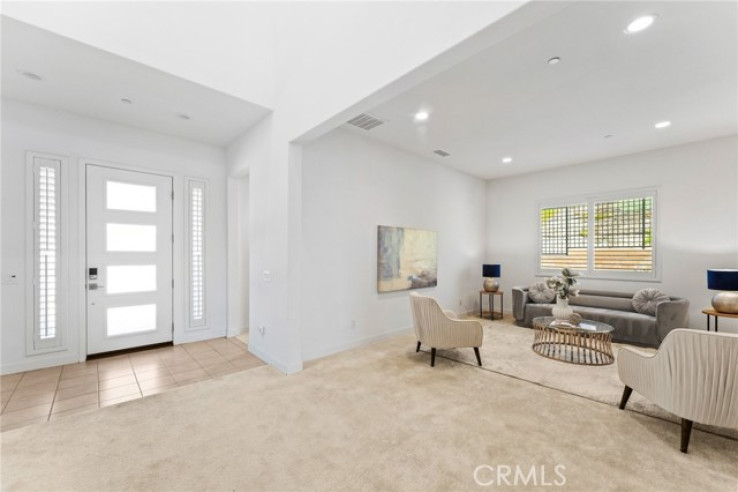6 Bed Home for Sale in Saugus, California