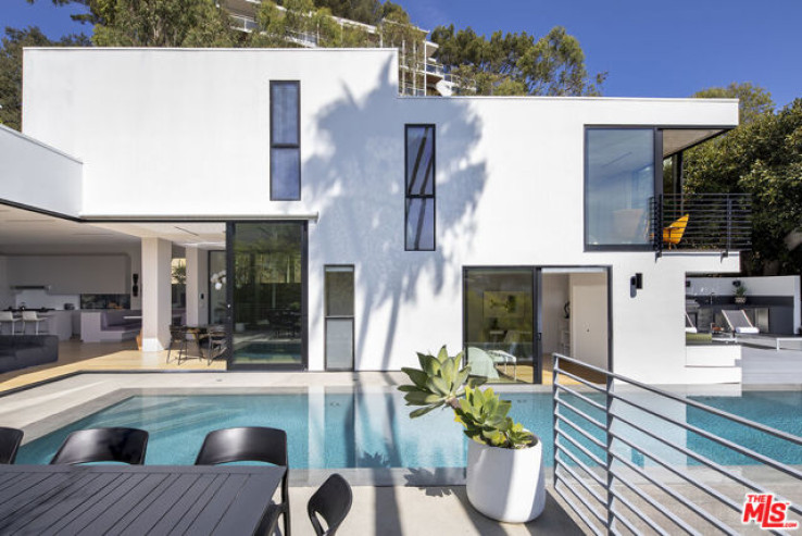Residential Home in Sunset Strip - Hollywood Hills West
