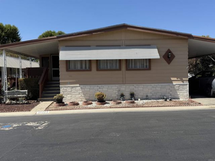 2 Bed Home for Sale in Canyon Country, California