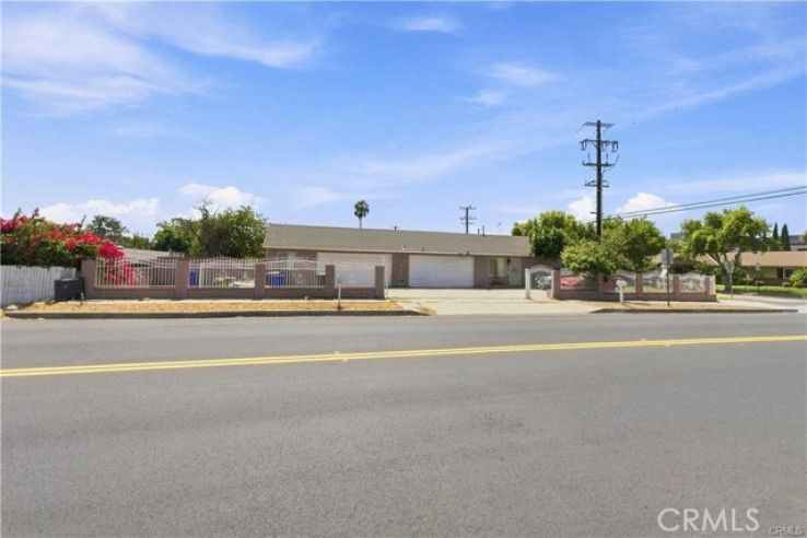  Income Home for Sale in Bloomington, California