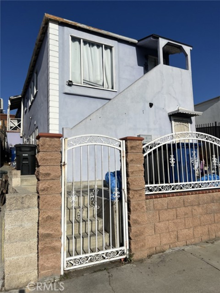  Income Home for Sale in Los Angeles, California