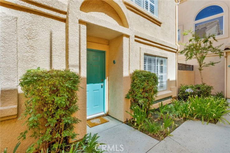 2 Bed Home for Sale in Newhall, California