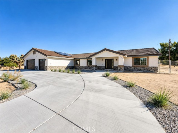 Residential Home in Apple Valley