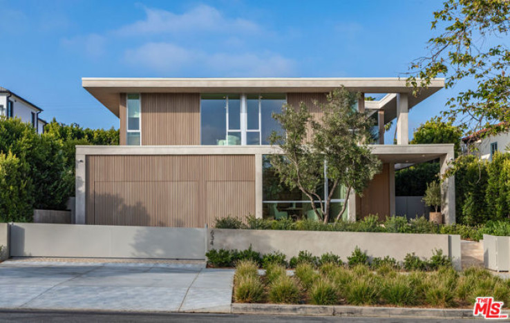 7 Bed Home for Sale in Los Angeles, California